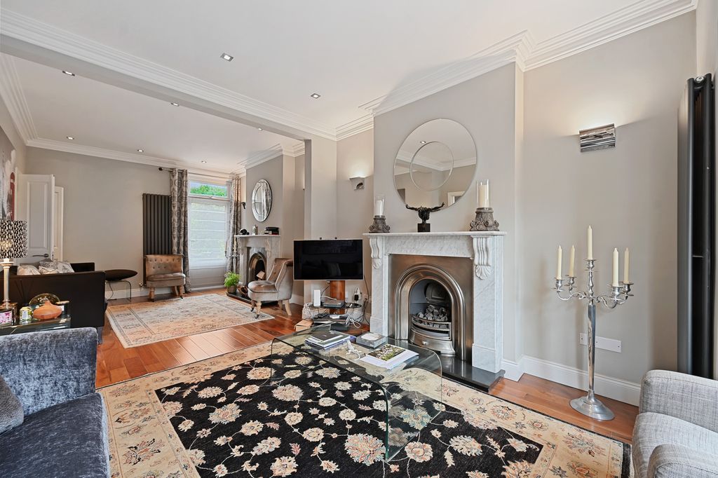 Property photo 3 of 13 12