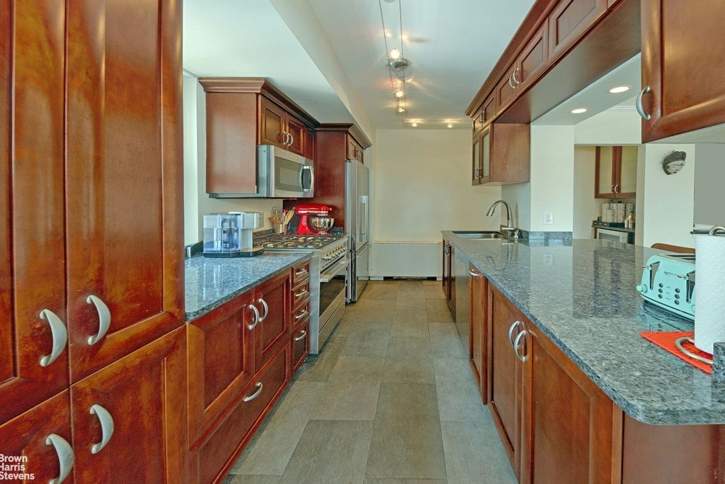 Property photo 3 of 12 <Alttext/>