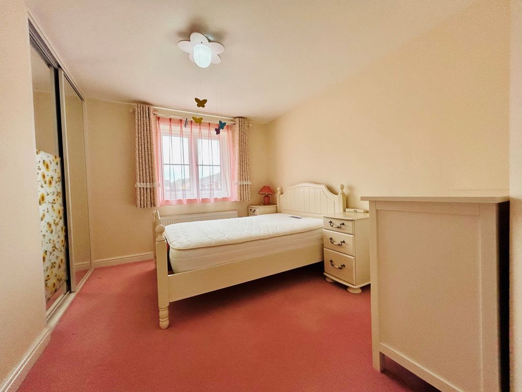Property photo 3 of 12 Bedroom