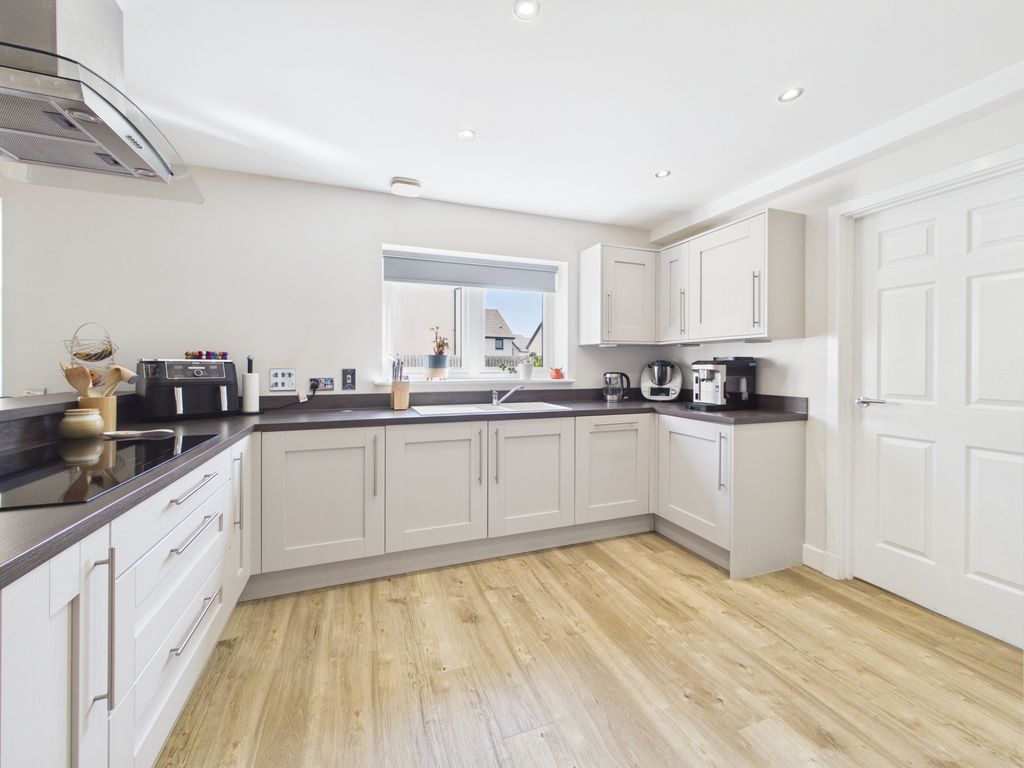 Additional image 6 of 5 bed detached house for sale17 Strathgray Road, Dundee, Angus DD2