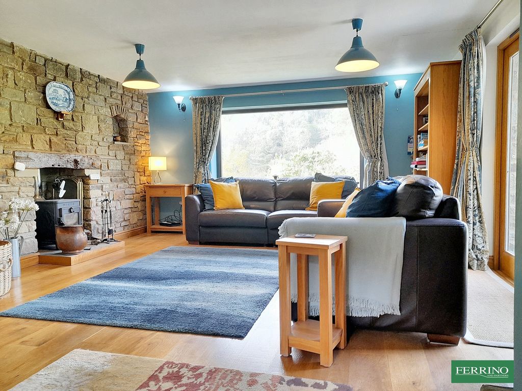 Property photo 2 of 27 Sitting Room