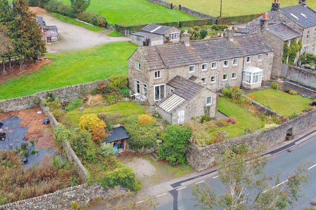 Property photo 1 of 35