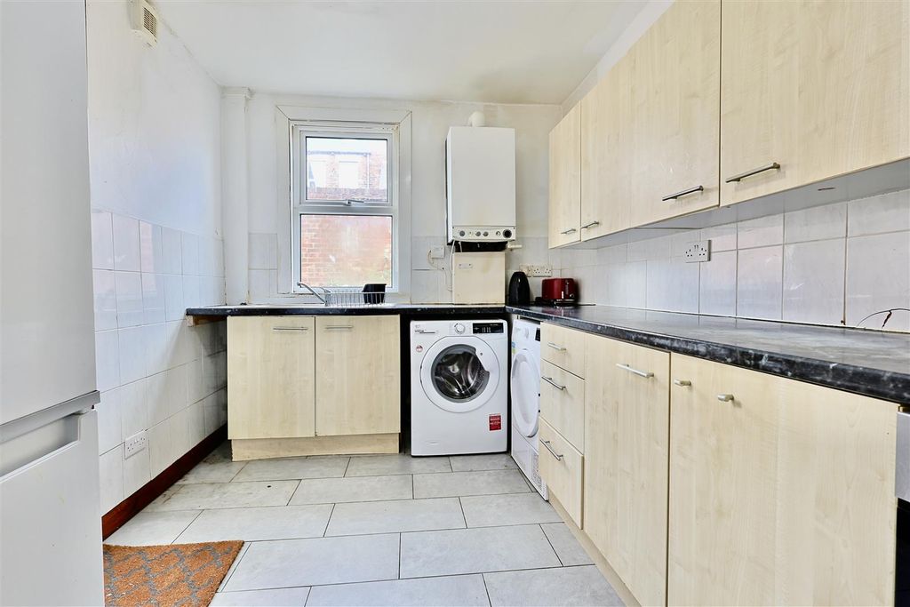 Property photo 1 of 12 3F6142B0-Bdc3-4F21-Acaf-9D37A2B89B30_1_201_A.Jpeg