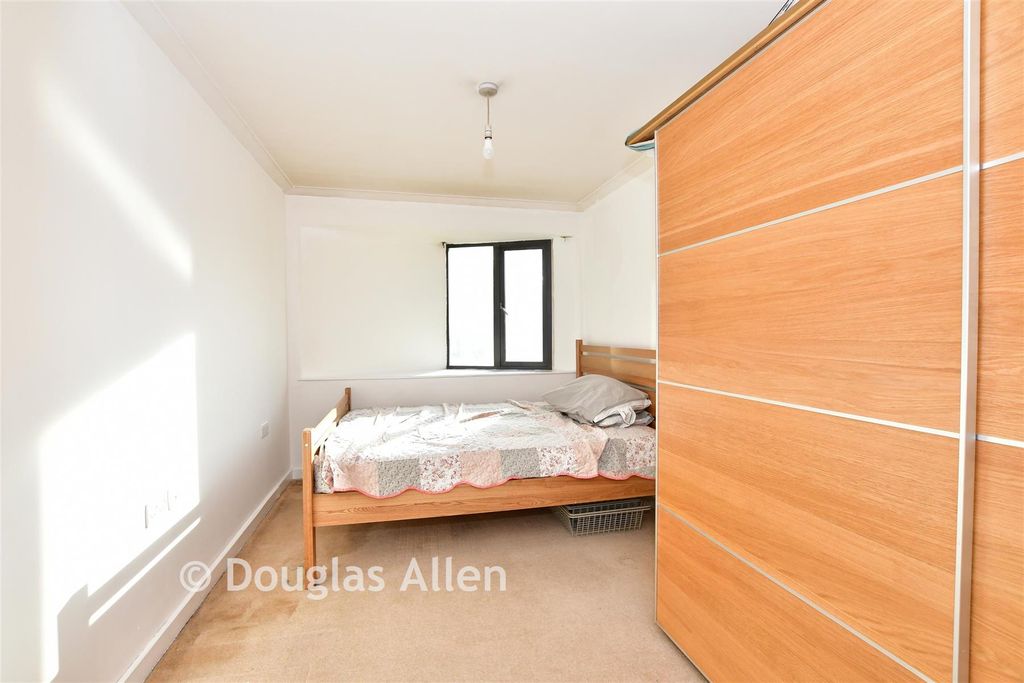 Property photo 2 of 7 Bedroom 1