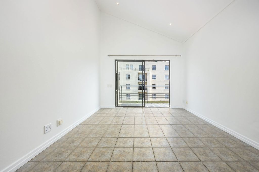 Property photo 3 of 17 Dbv1717244