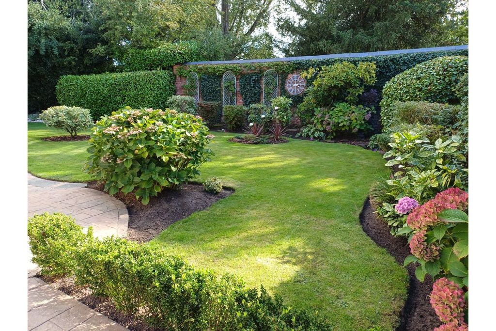 Property photo 2 of 44 Rear Garden