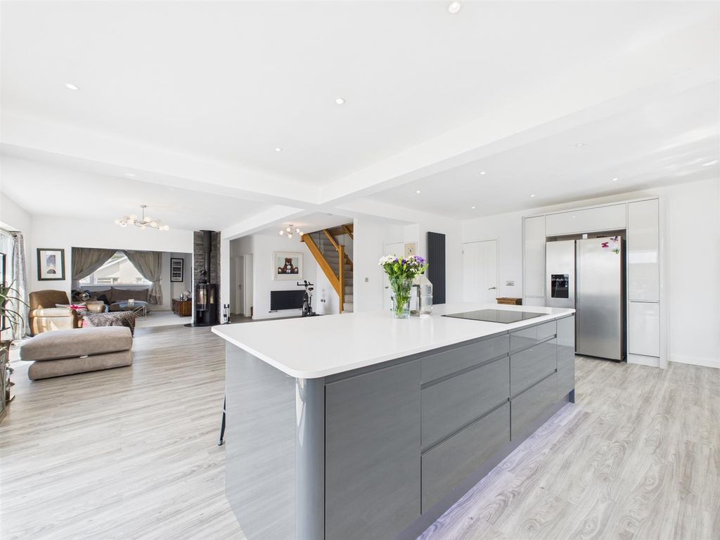 Property photo 2 of 51 Cam02295G0-Pr0257-Still016.Jpg