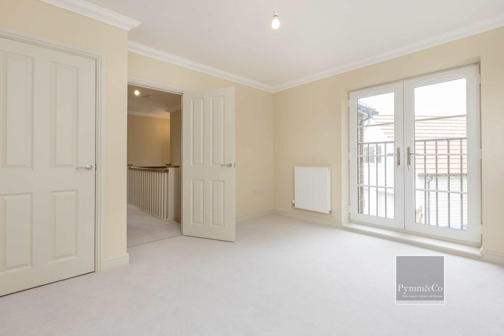 Property photo 2 of 26