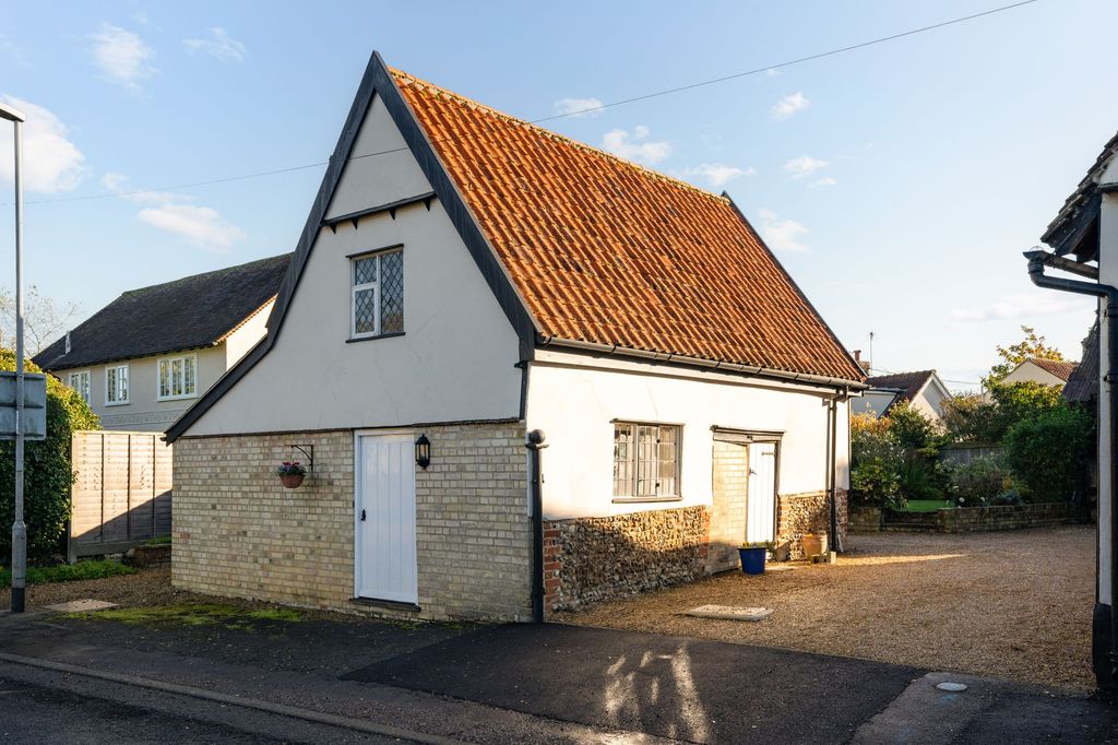 Property photo 3 of 35