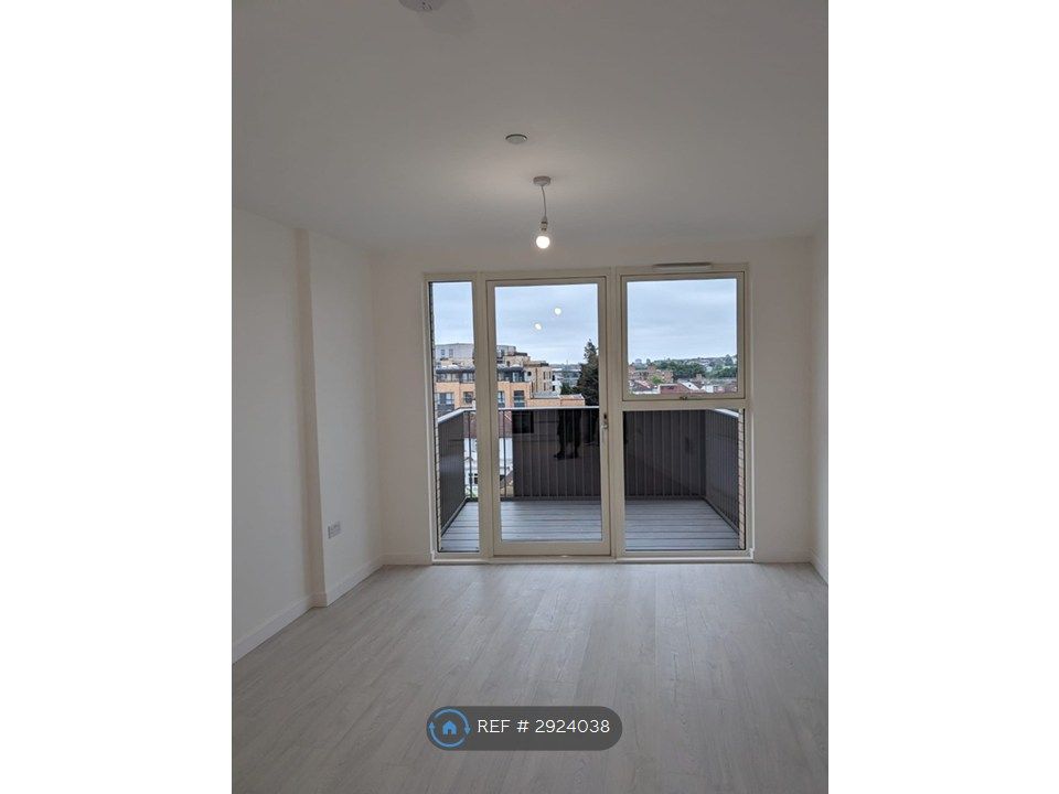 Property photo 2 of 13