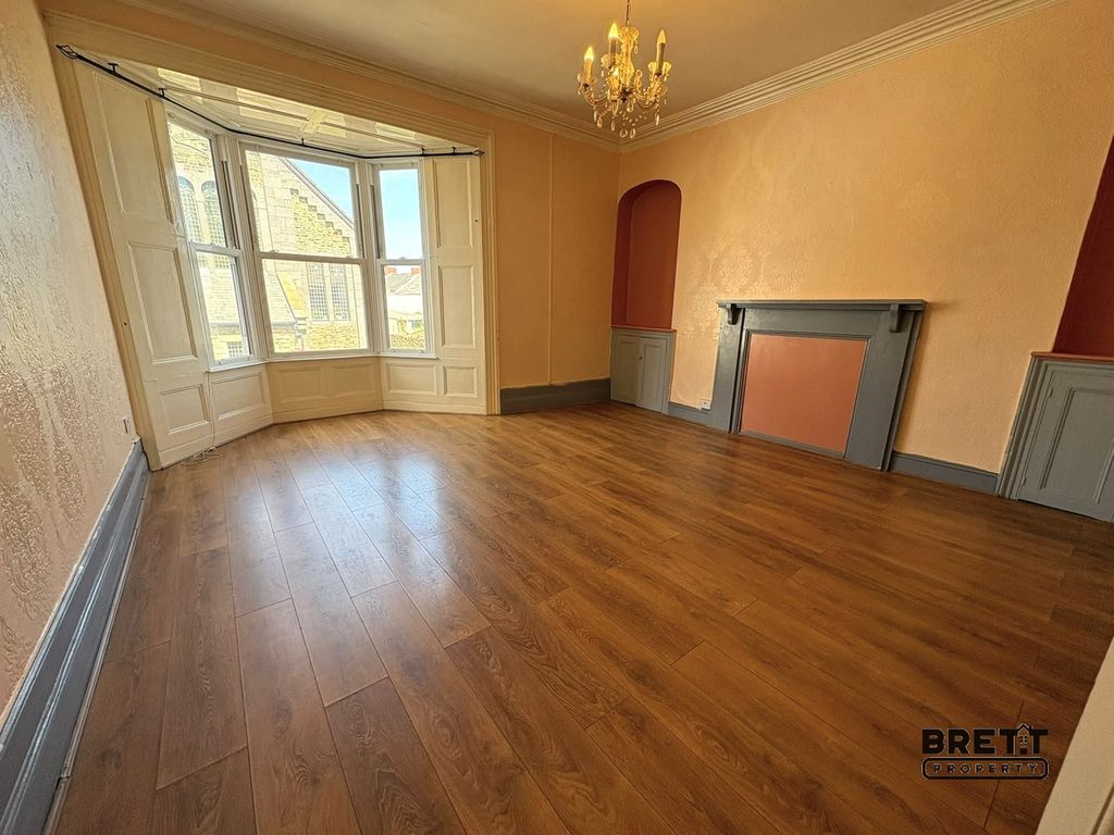 Property photo 1 of 6 Main Image