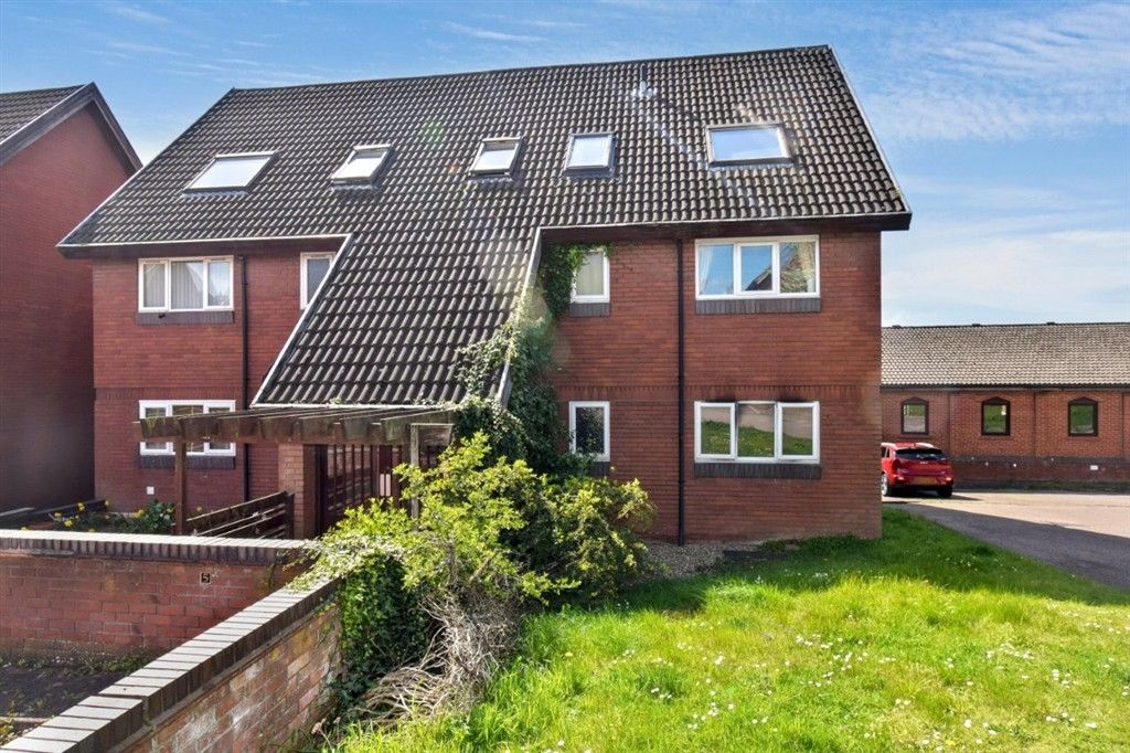 Property photo 1 of 18