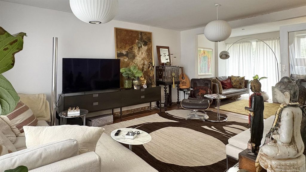 Property photo 2 of 19 19Ringwood2.Jpg