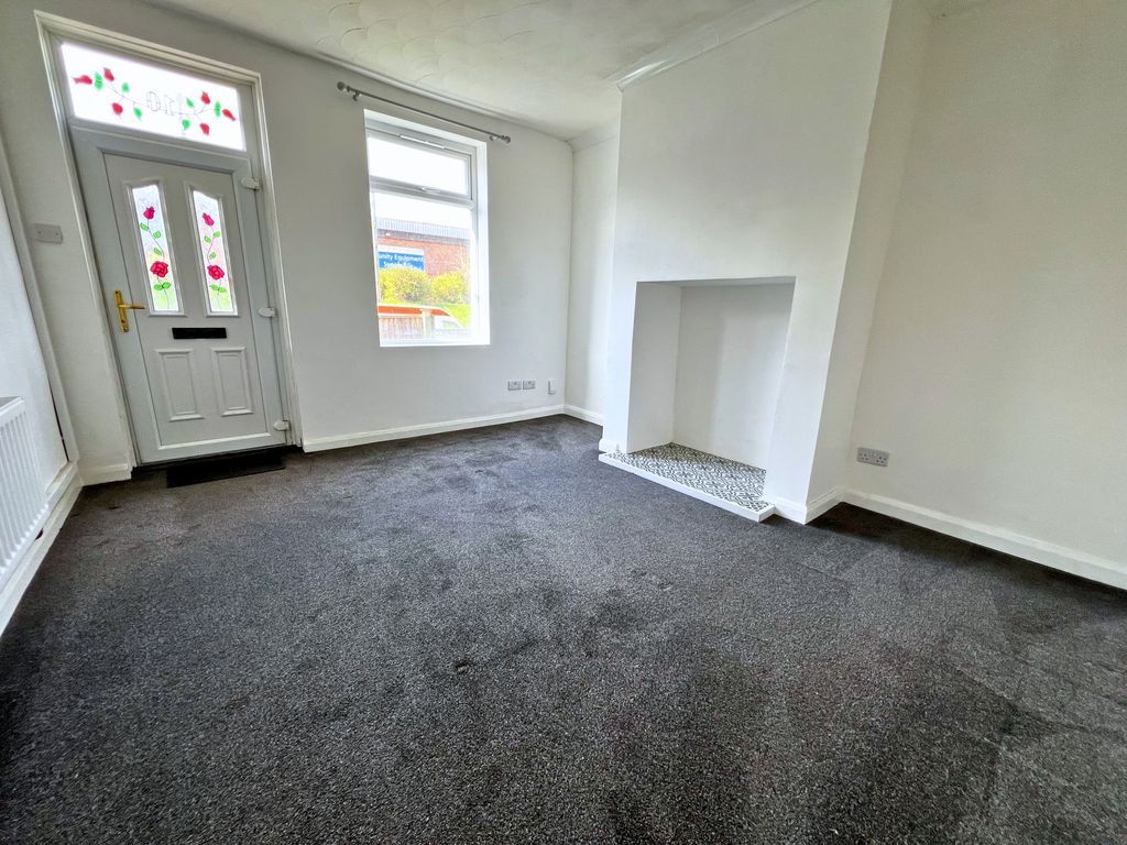 Property photo 2 of 11 Gallery