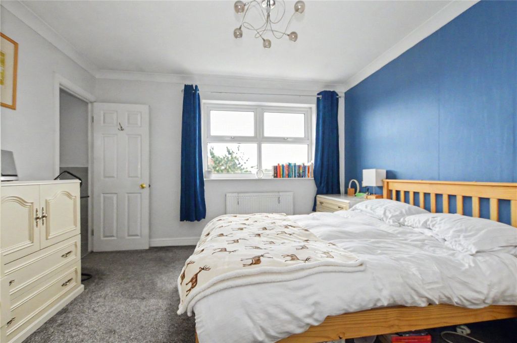 Property photo 3 of 18 Picture No. 12
