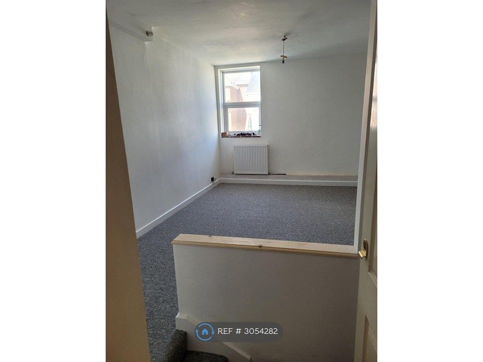 Property photo 1 of 5 Entrance To Lounge