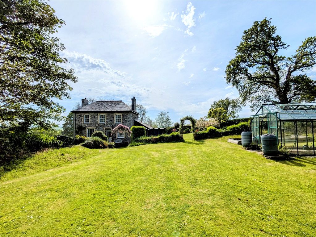 Property photo 1 of 33 Picture No. 38