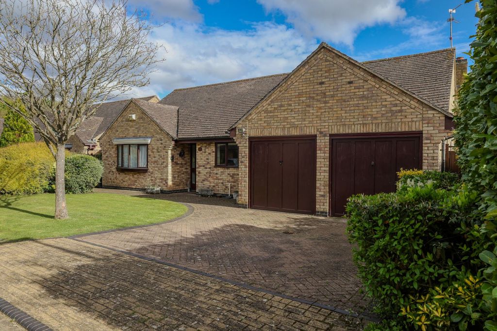 Property photo 2 of 26