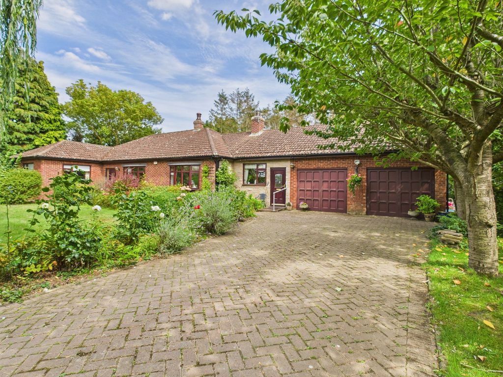 Property photo 1 of 28