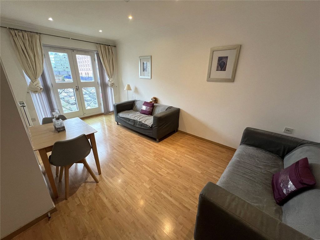 Property photo 3 of 8 Picture No. 25
