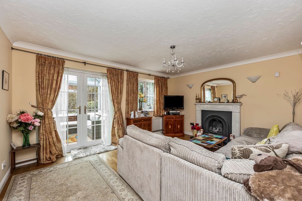 Property photo 2 of 22