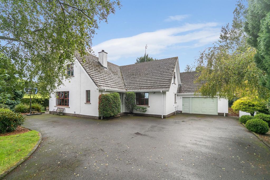 Property photo 2 of 42 7 Burnpipe Lane 32.Jpg