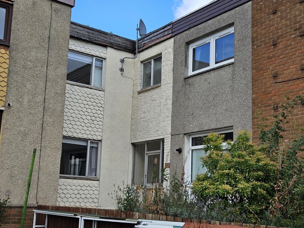 Property photo 2 of 16