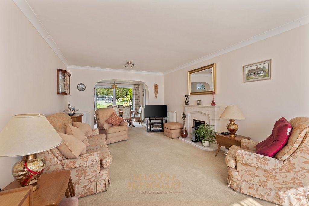 Property photo 3 of 18