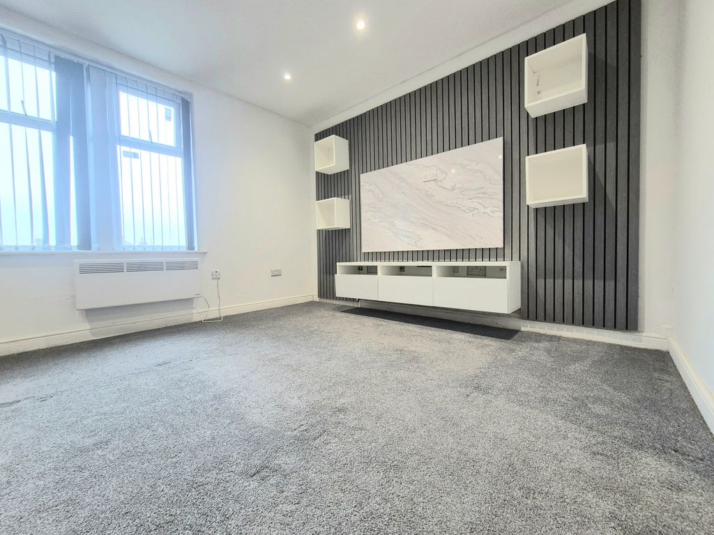 Property photo 2 of 5 Image