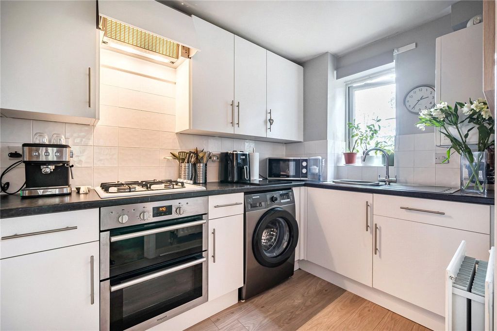 Property photo 2 of 13 Picture No. 01