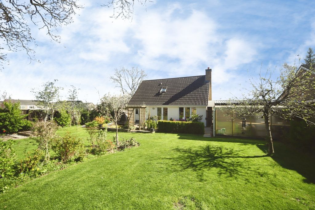 Property photo 3 of 21