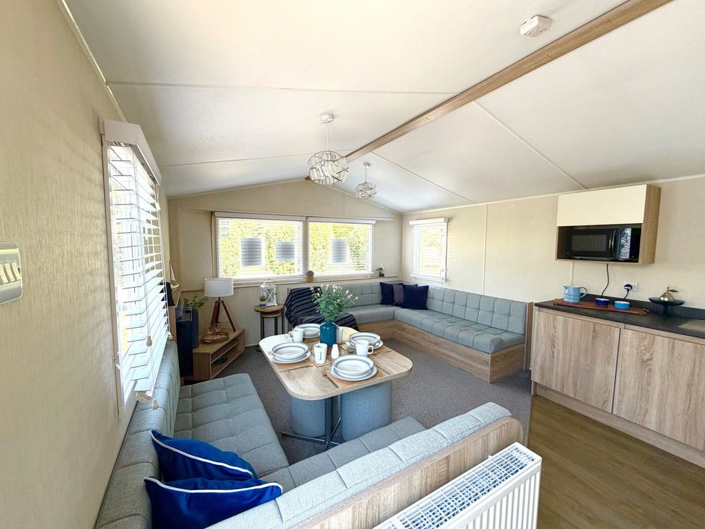 Property photo 3 of 8 Willerby Etchingham 2021 Car0054947 145621869.Jpeg