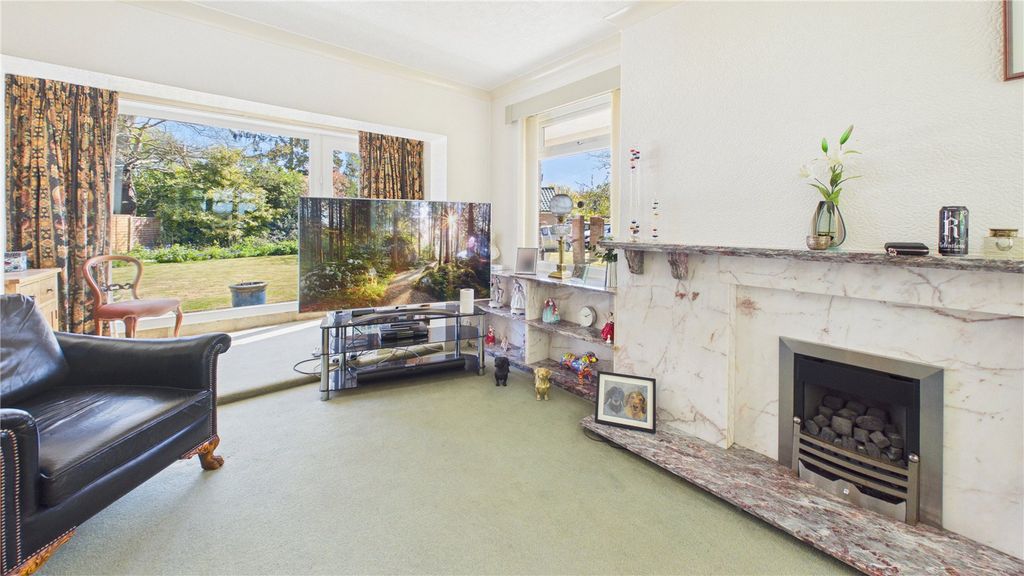 Property photo 3 of 17 Picture No. 12