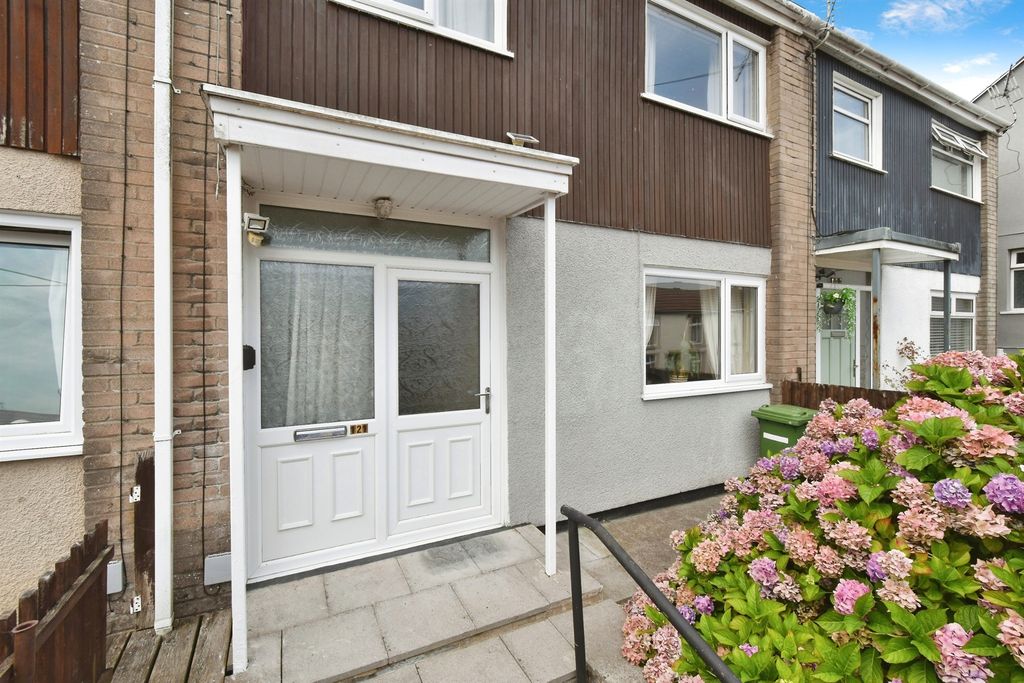 Property photo 2 of 16