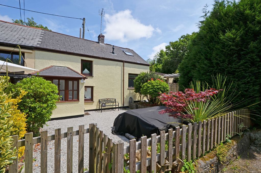 Property photo 2 of 26