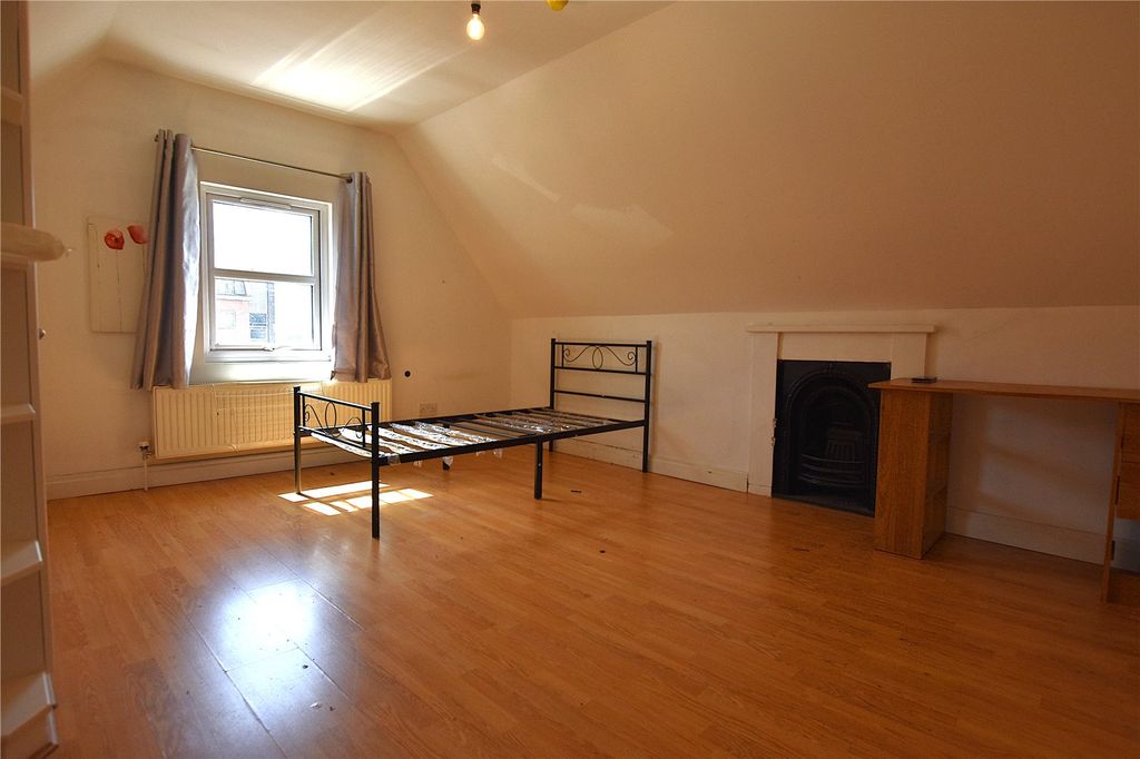 Property photo 3 of 8 Picture No. 19