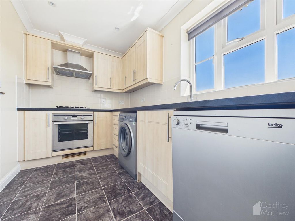 Property photo 3 of 14 Cam02365G0-Pr0471-Still008.Jpg
