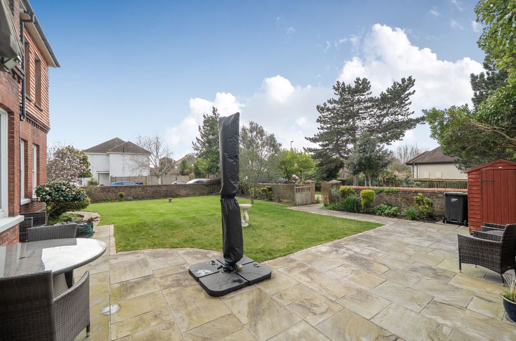 Property photo 2 of 19 1431372-9-69B7F98...