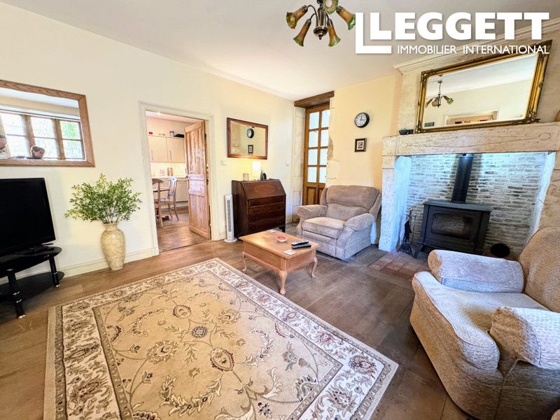 Property photo 2 of 10