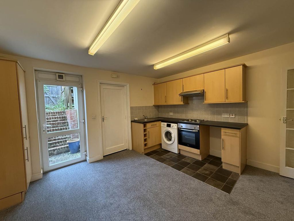 Property photo 2 of 7 Img_3667