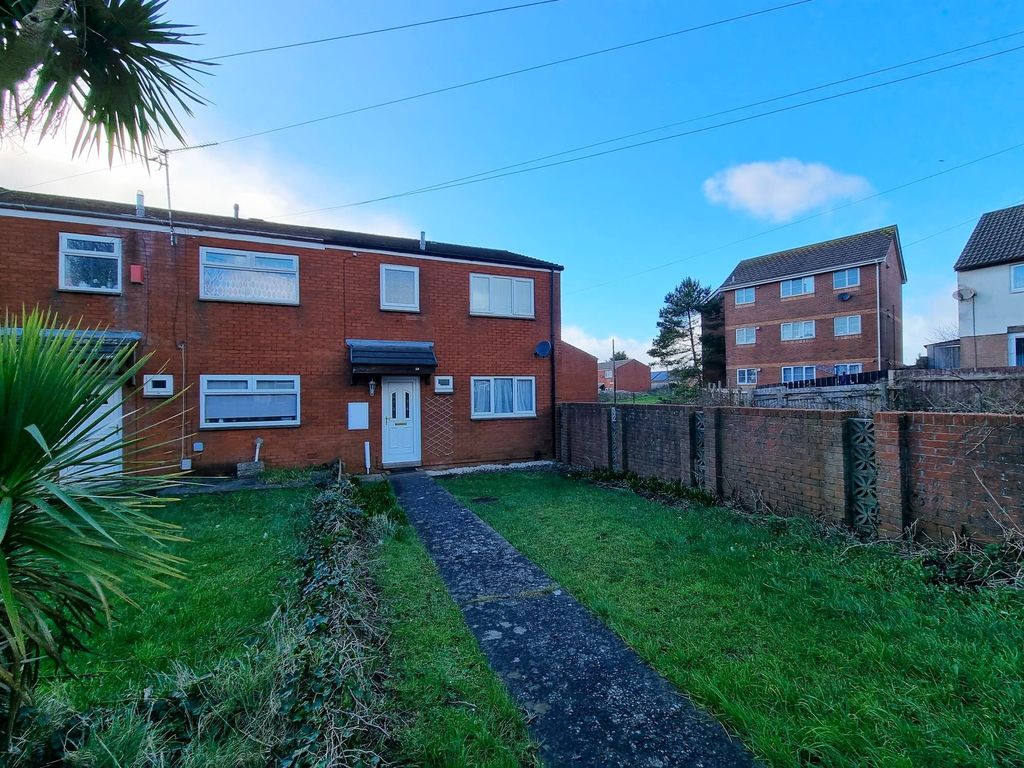 Property photo 1 of 19 Front