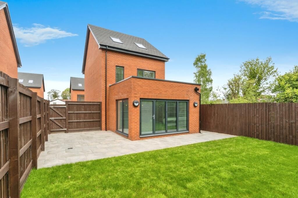 Property photo 1 of 9