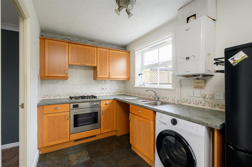 Property photo 3 of 14 Kitchen Dining