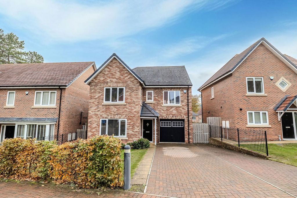 Property photo 1 of 59