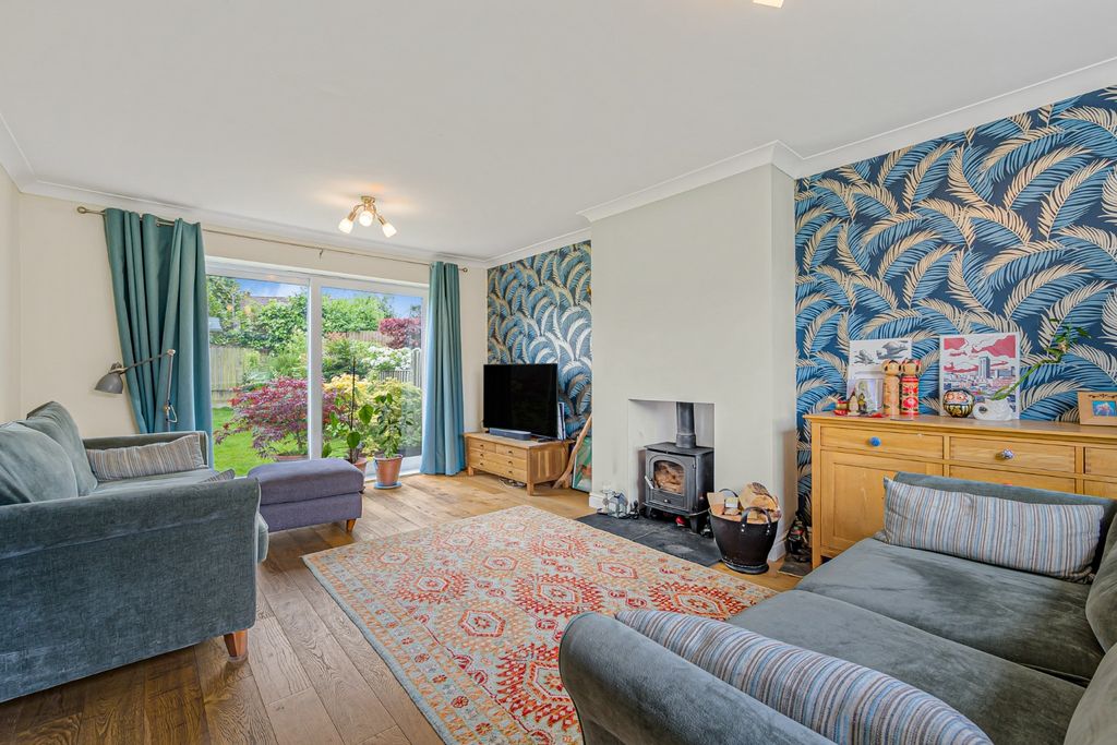 Property photo 2 of 20 4837374