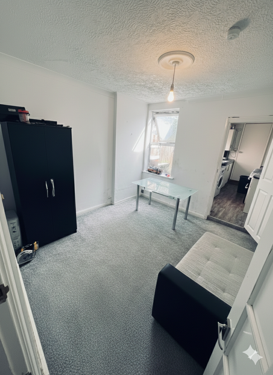 Property photo 1 of 4