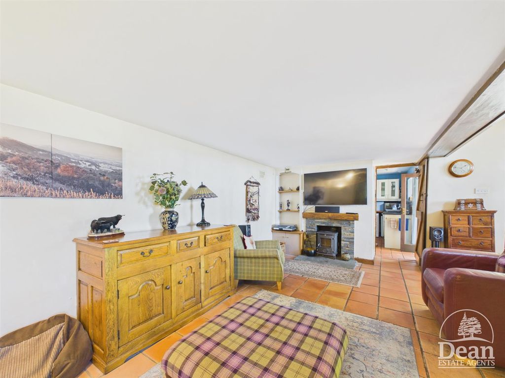 Property photo 2 of 35