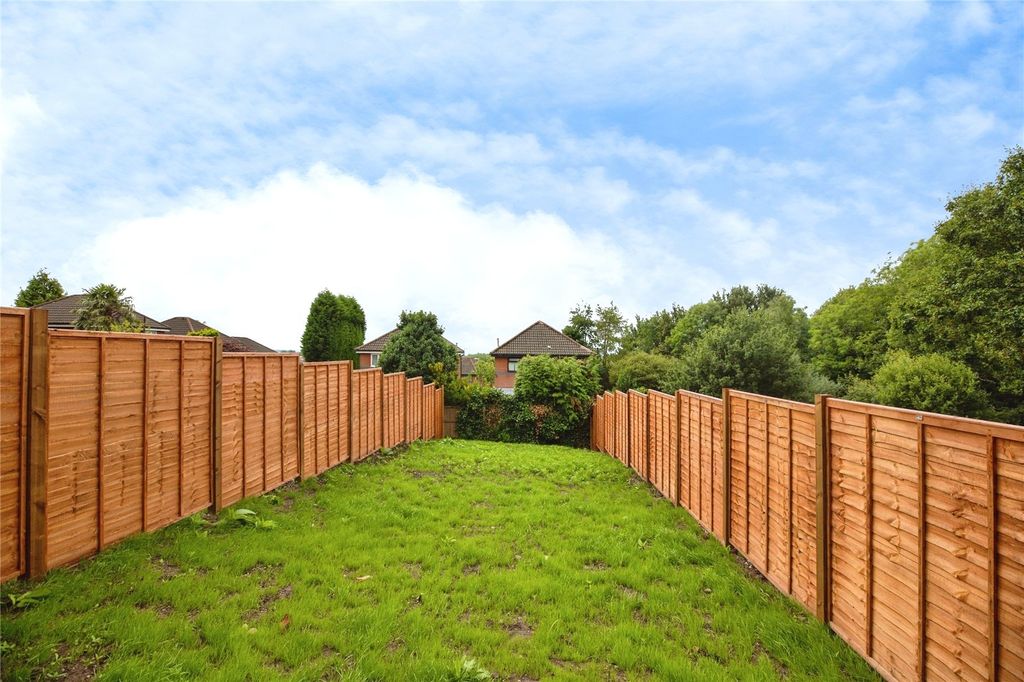 Property photo 3 of 33 Picture No. 30