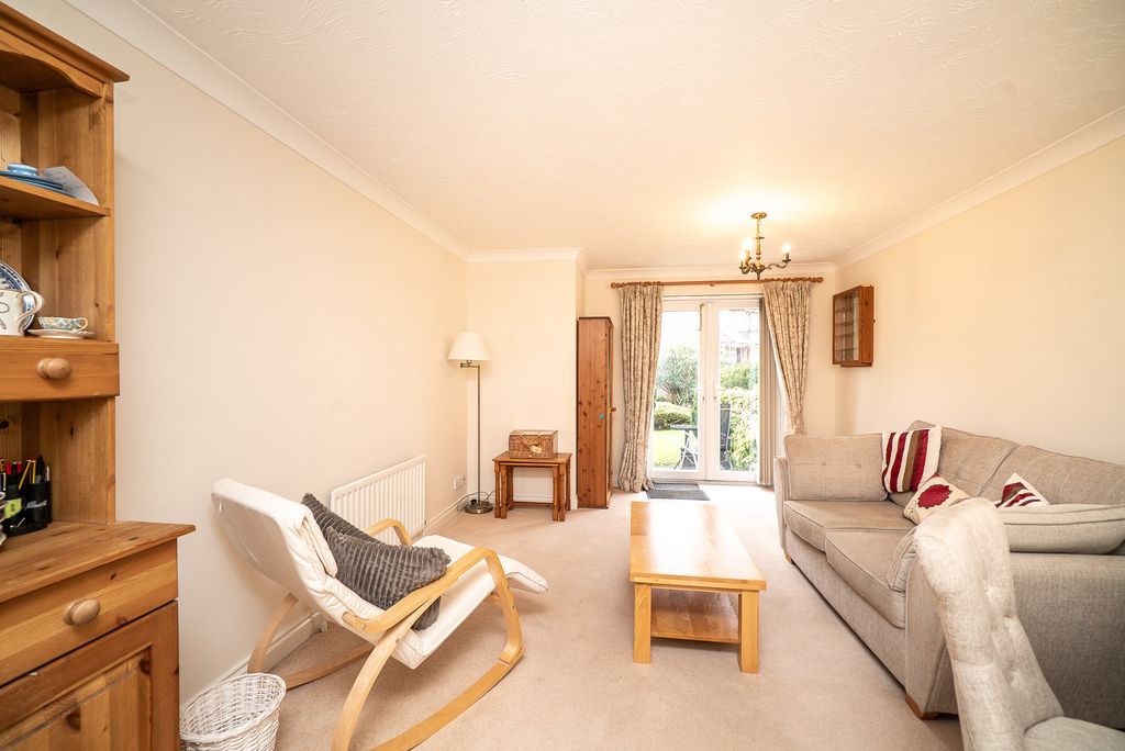 Property photo 2 of 13