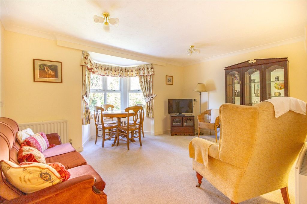 Property photo 1 of 10 Picture No. 02